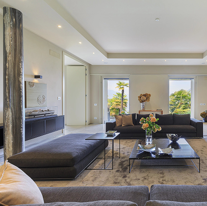 Villa Moderna Interior